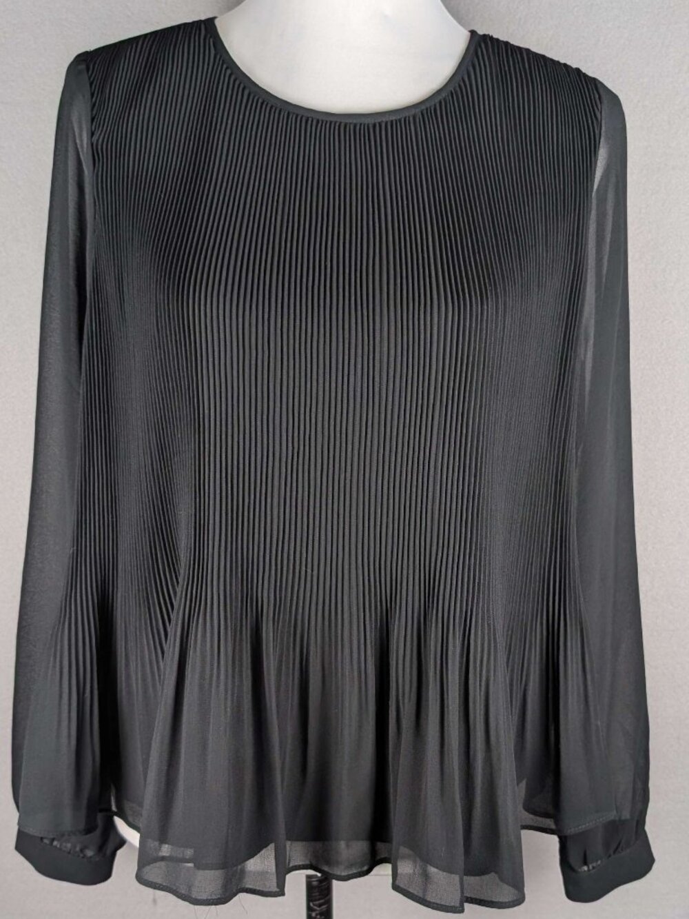 Banana Republic Factory Black Release Pleat Top Sz. S Lined Holiday Party